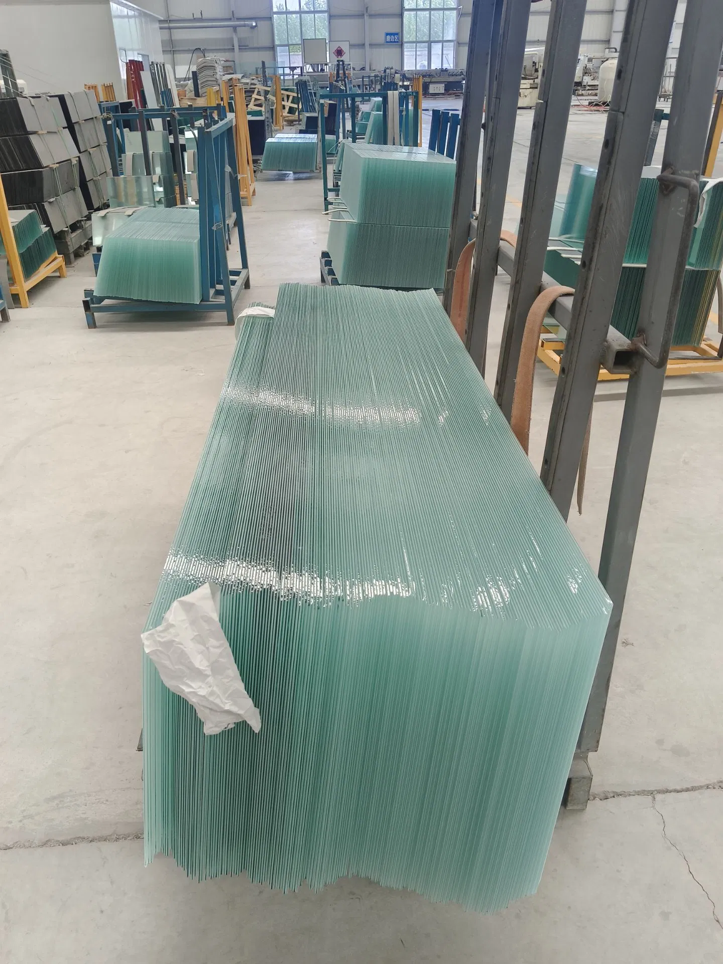 3mm 4mm 5mm 6mm 8mm Polished Clear and Grey Louver Float Glass