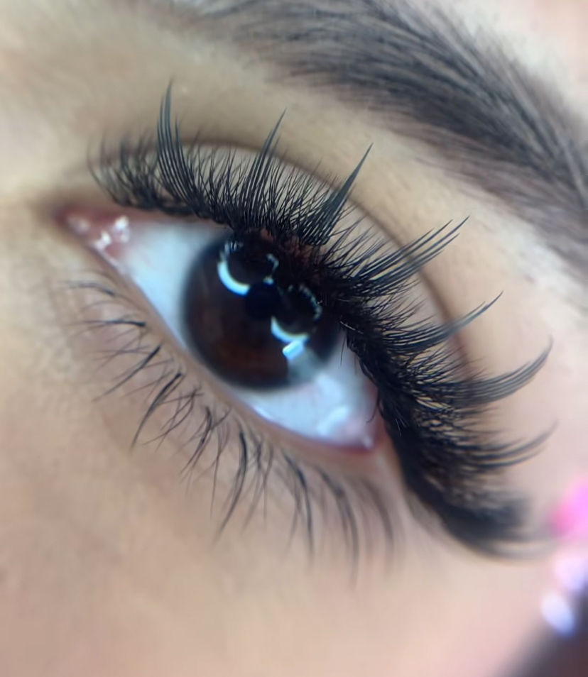 Anime Lash 0.07mm C D Curl 8-15mm Premade Anime Chunk Lashes