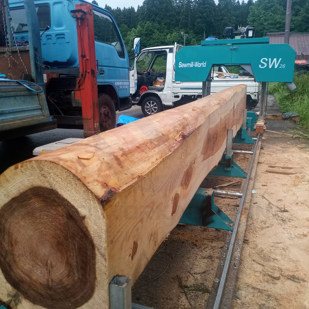 Ленточная пила портативная горизонтальная на прицепе