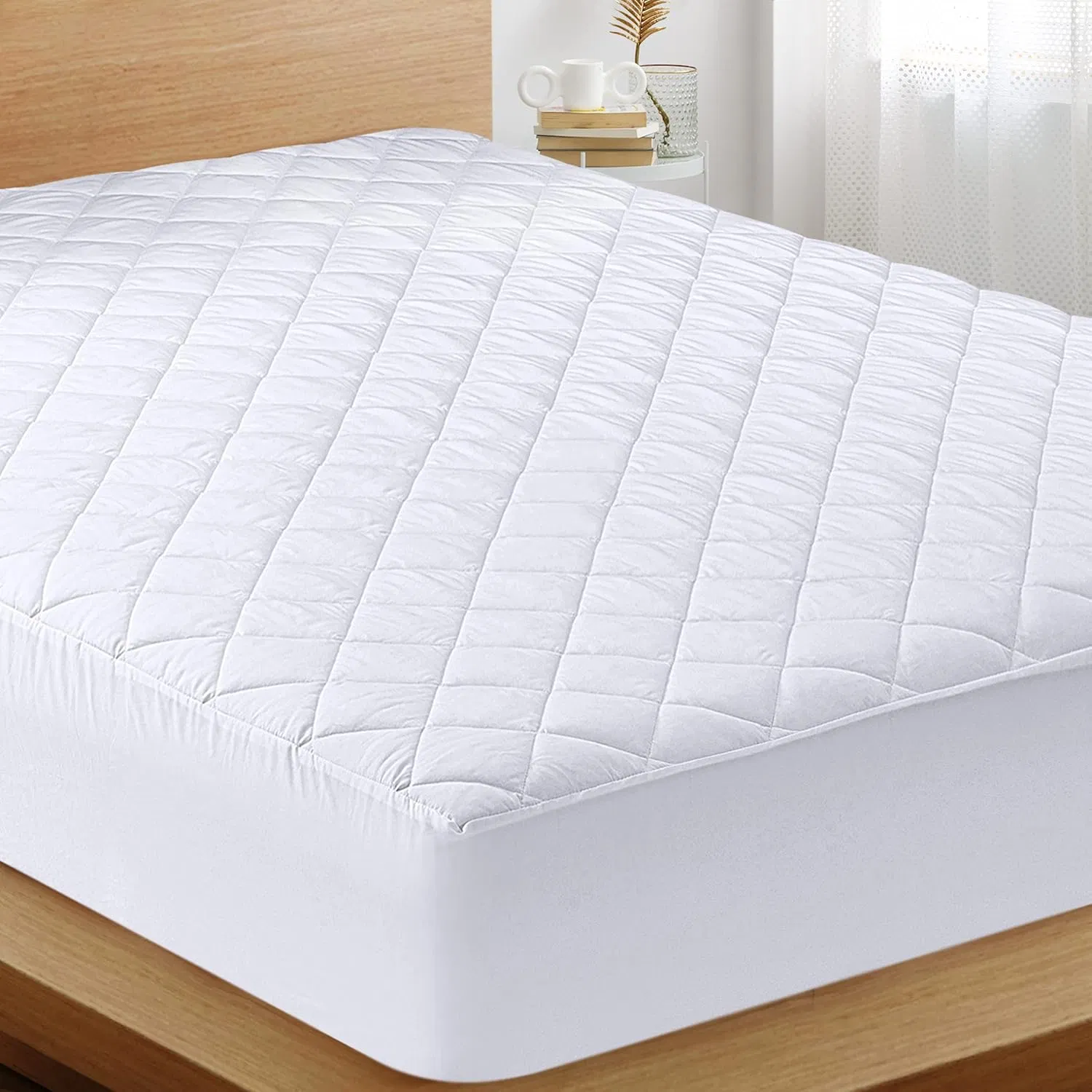 Mattress Protector, 100% Waterproof, Ultra Soft, Naturally Cooling & Breathable