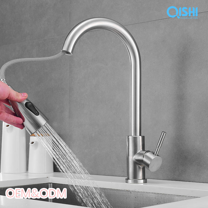 Modern Kitchen Faucet with Pull-Down Sprayer and Easy Installation