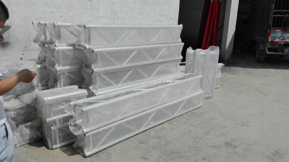 Portable DJ Event Concert Performance Truss Display Outdoor Mobile Stage Lighting Truss