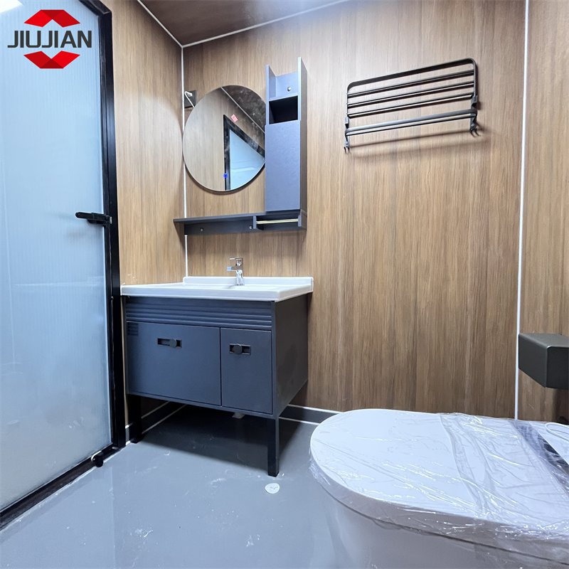 Custimozed Steel Structure 40FT Mobile Prefabricated Modern Vacation Hotel Luxury Smart Home Portable Living Tiny House Modular Vessel Space Capsule Price