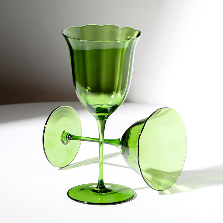 Винтажные хрустальные бокалы для вина с цветочным узором