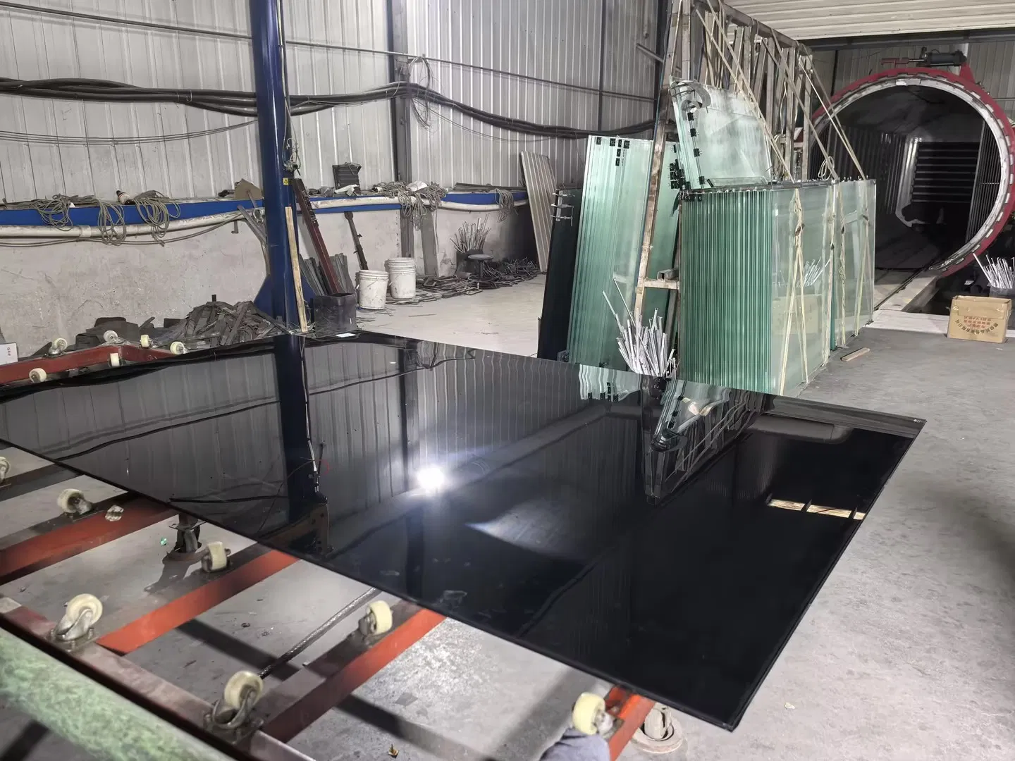 Supply 4mm+1.14 Black PVB Film+4mm Irregular Tempered Laminated Glass for Building Curtain Walls
