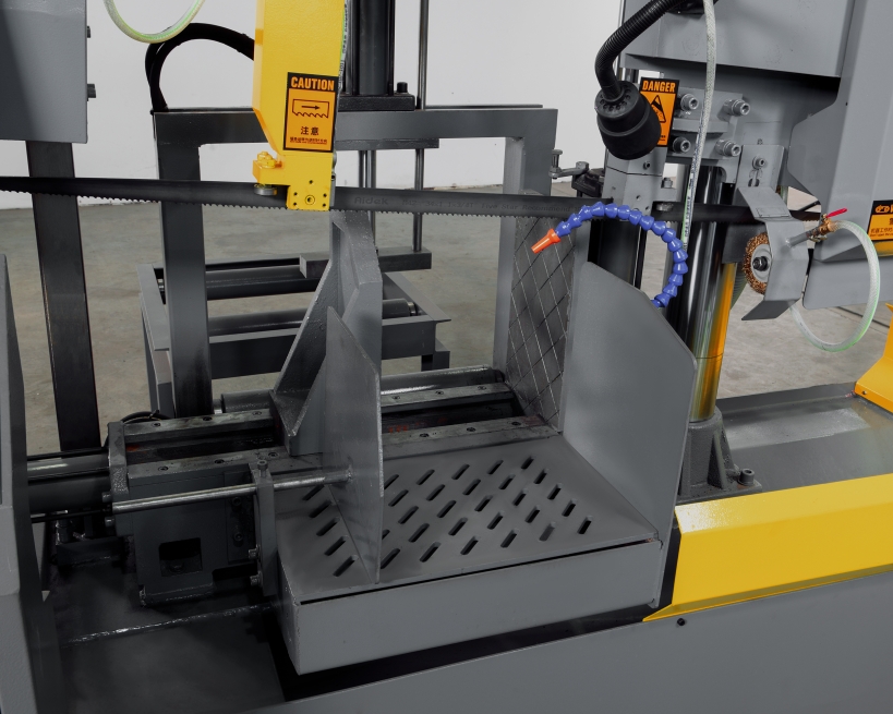 Ленточная пила полуавтоматическая для профиля