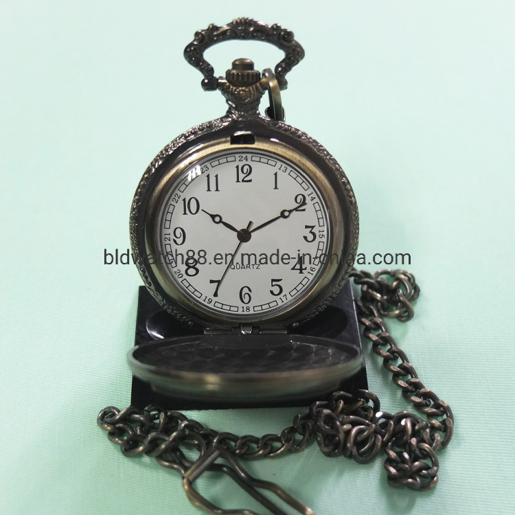 Best Gift Alloy Japan Movement Quartz Pocket Watch with Flag Pattern