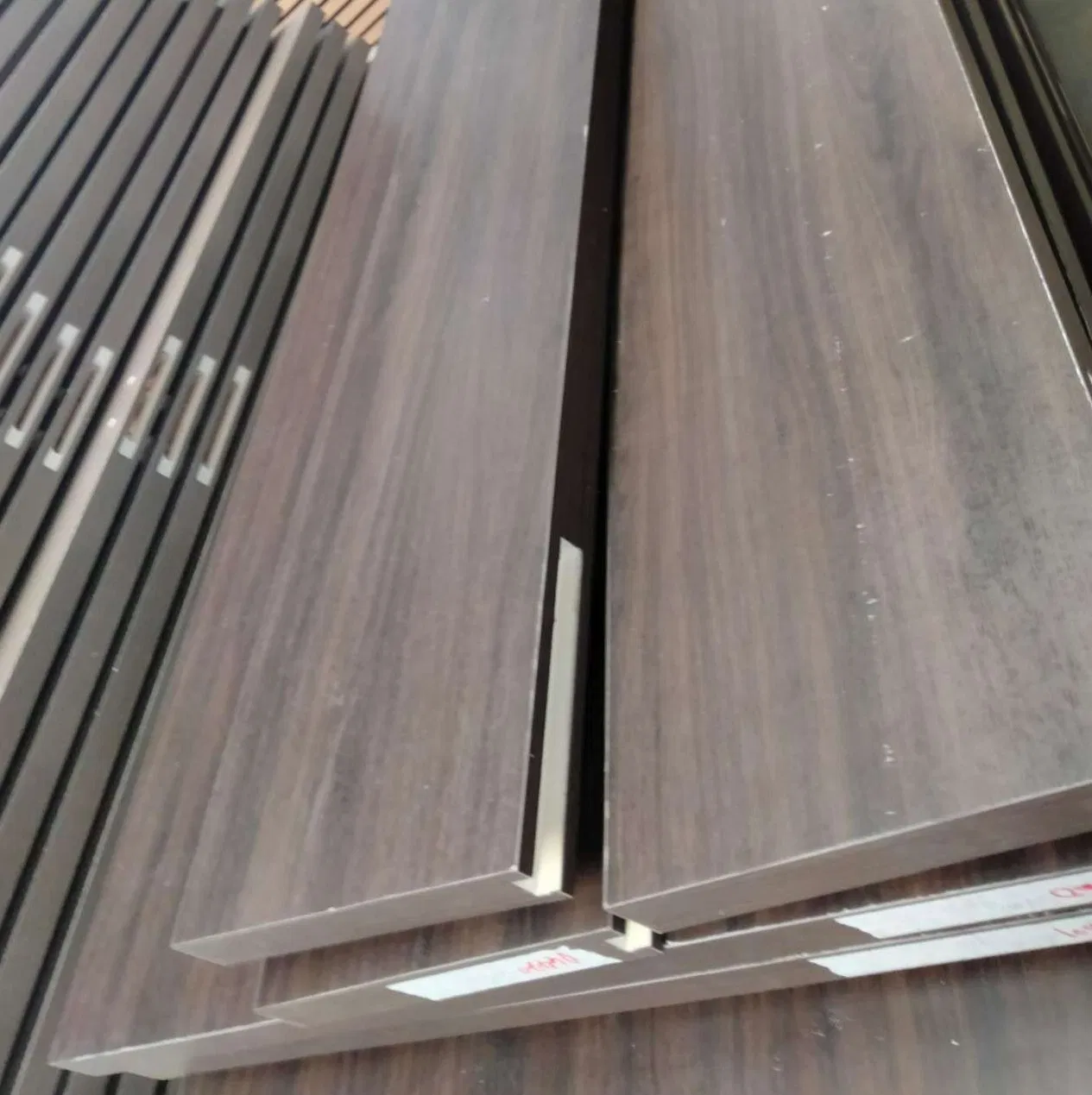 100% Waterproof Eco-Friendly WPC Door with B1 Flame Retardant