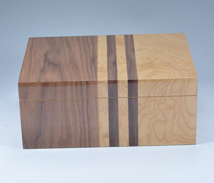 Glossy Varnish Mixed Wooden Cigar Humidor