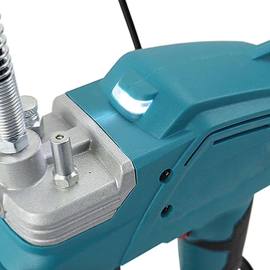 Аккумуляторная маслёнка 21В с батареей и зарядкой