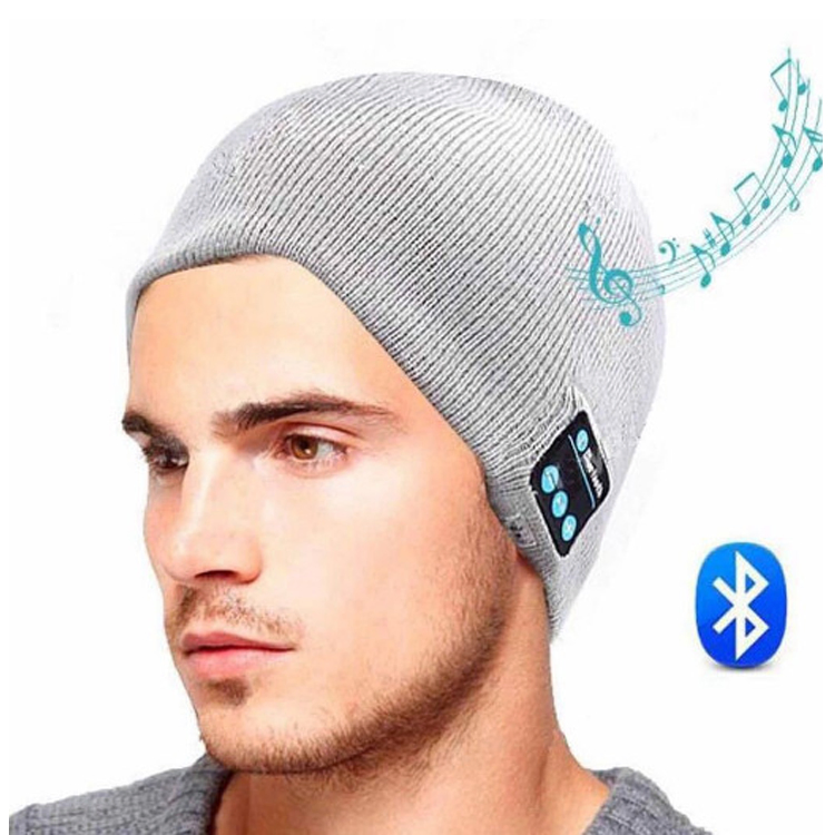 Зимняя шапка с Bluetooth и наушниками