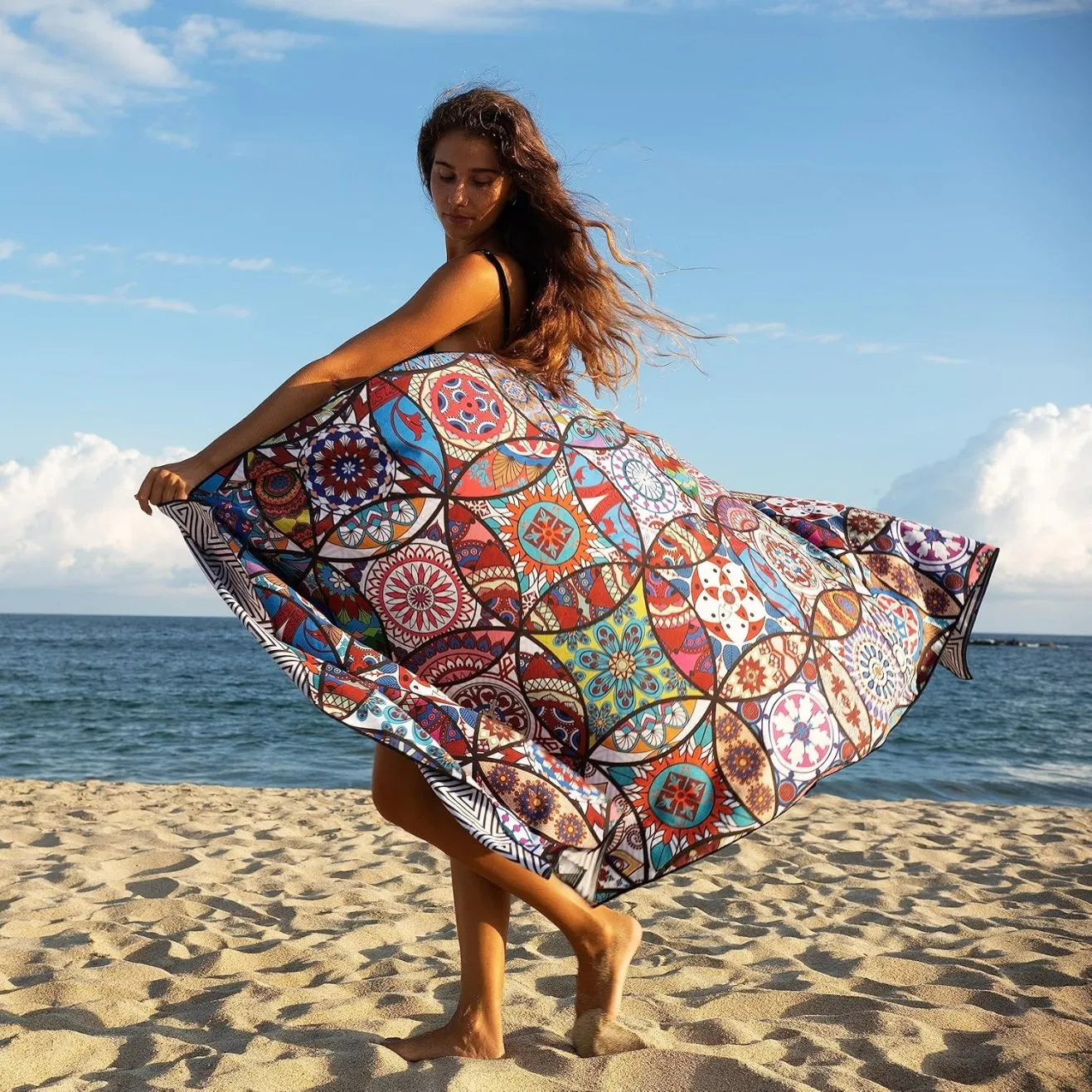 Custom Microfiber Beach Towel with Quick Dry Sandproof Design