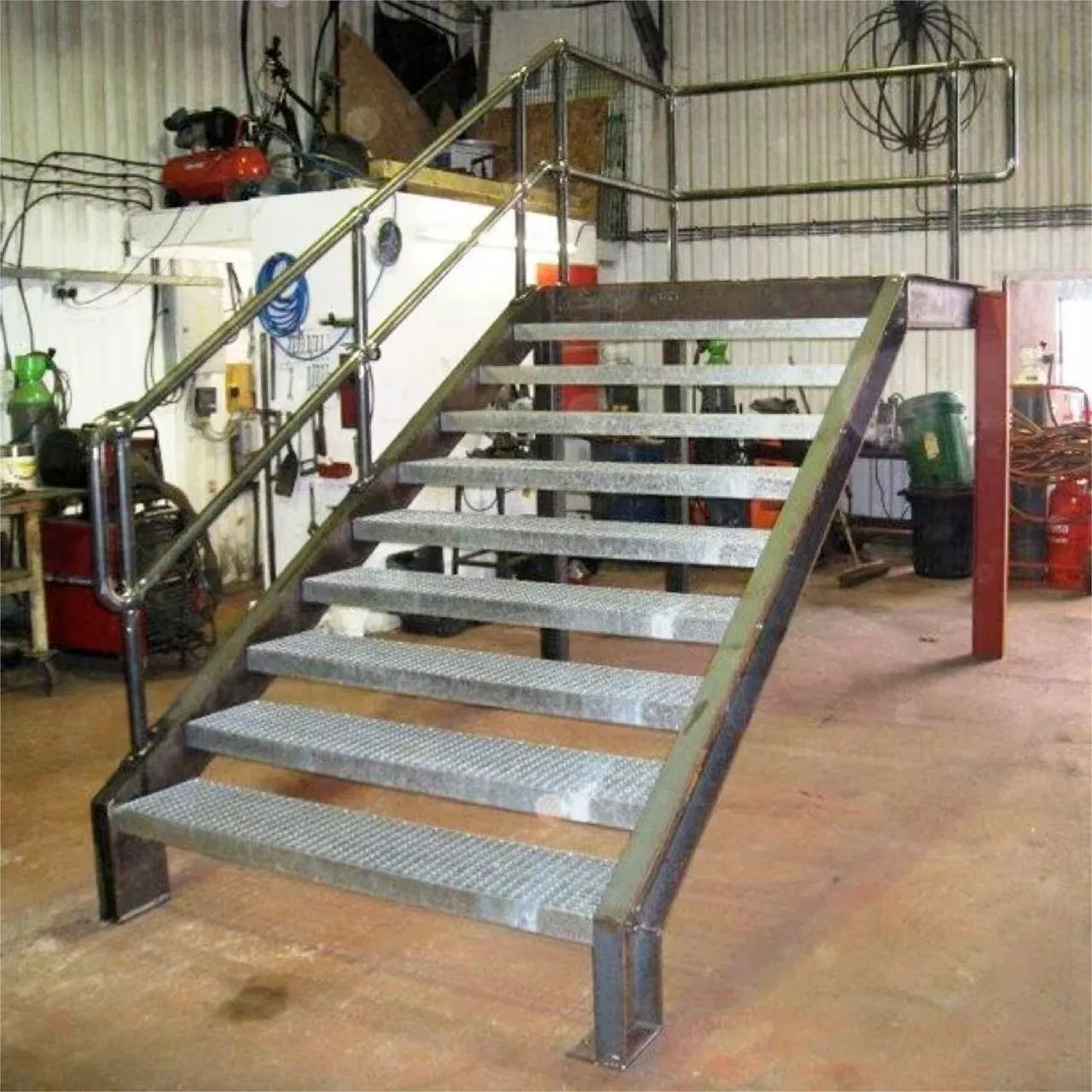 MS072 Metal Deck Stairs Steel Staircase Design Home Straight Outside Stairs