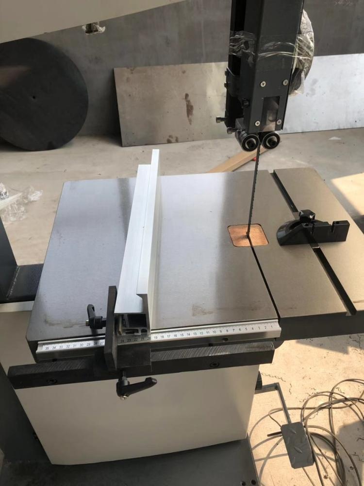 Станок ленточнопильный вертикальный по дереву 600 мм