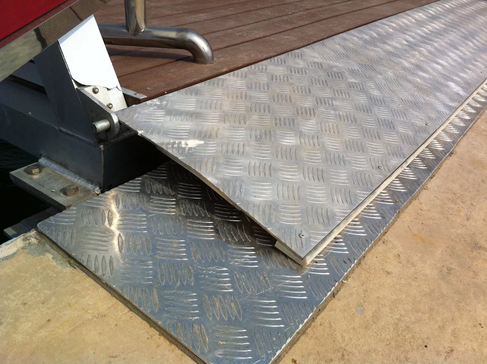 Oxidation 6061 T6 Marine Aluminum Gangway for Floating Dock Marina