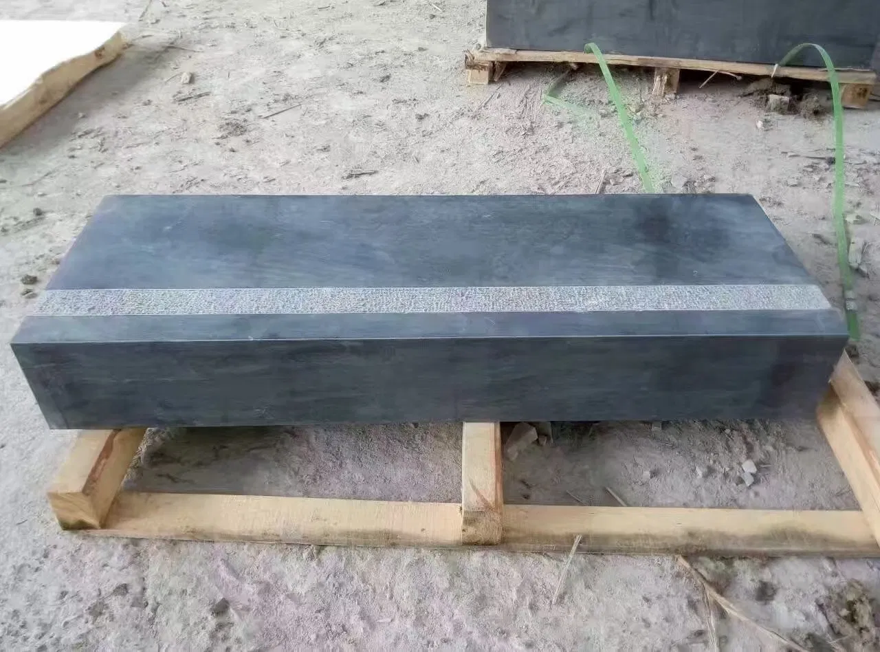 Chinese Natural Dark Bluestone Antique/Sawn/Honed/Chiseled/Flamed Blue Limestone for Steps Stairs Pavers Wall Stone