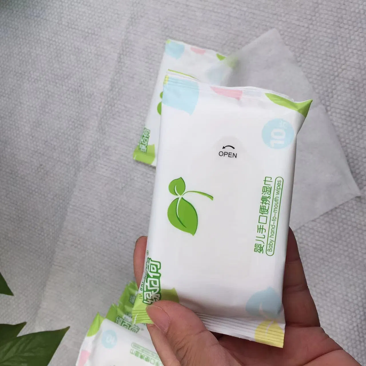 Gentle Essence Customized Wet Wipes for Baby′ S Gentle Cleaning