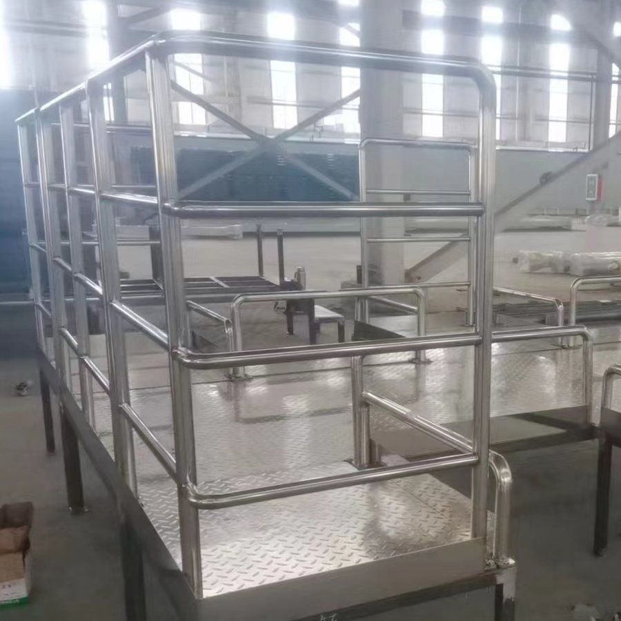 Anode Unpacking Operation Platform