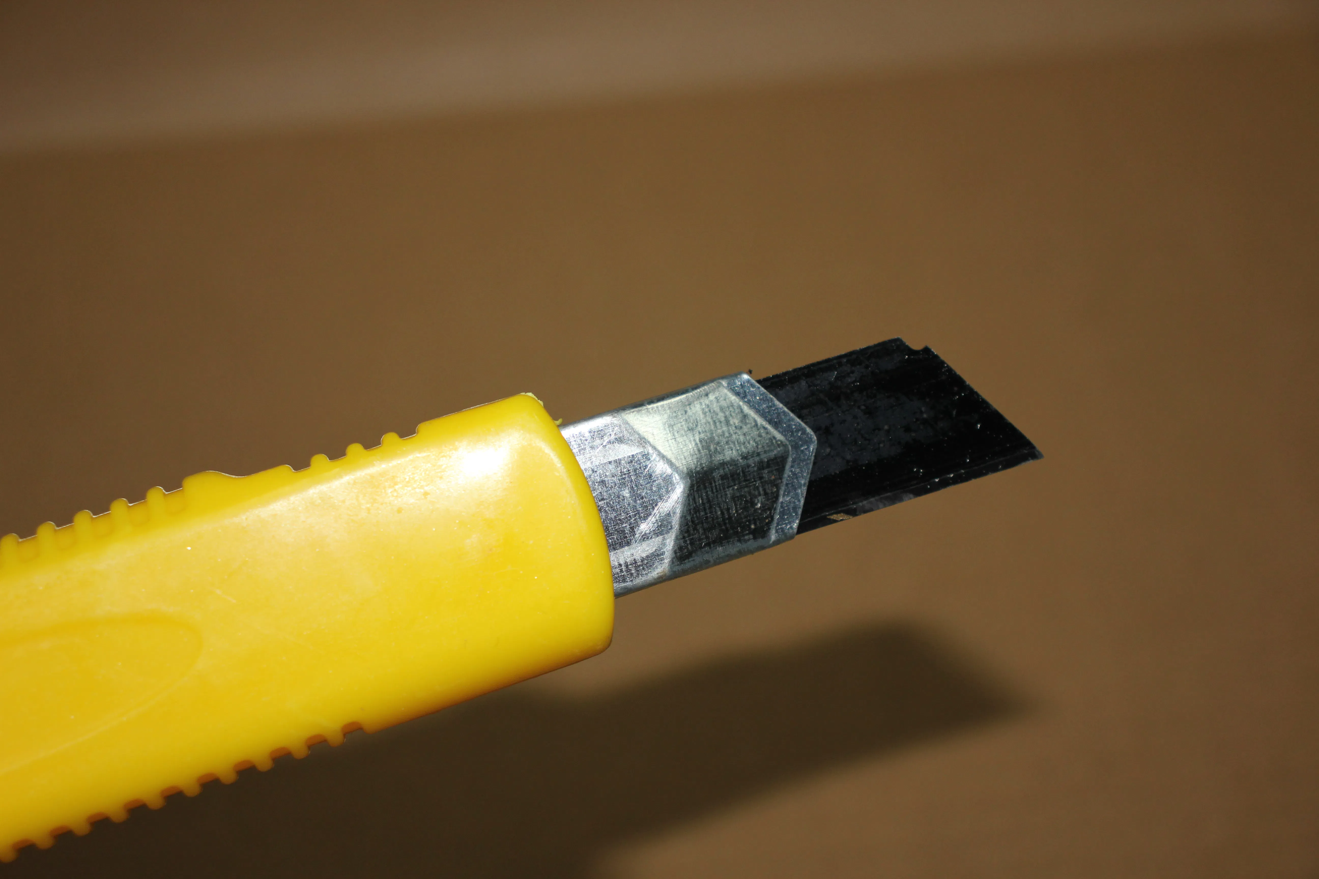 Wholesale Black-Edged Multifunctional Knife for Decorative Paper Projects