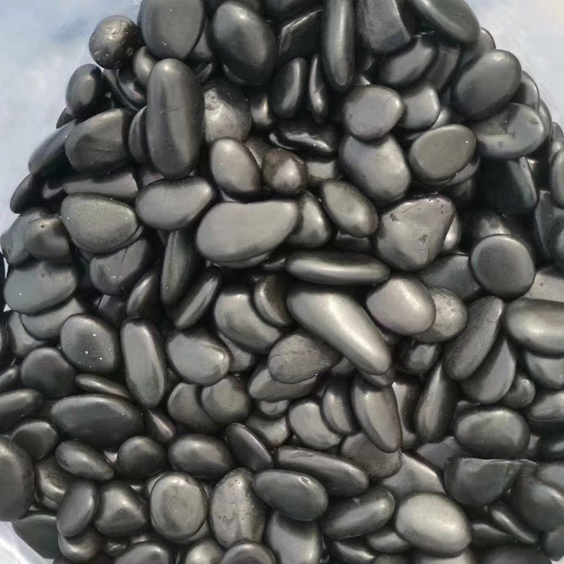 China Natural Polished/Honed Polishing Black Pebble/River Stone for Outdoor Use Garden Decoration Yard Paving Price