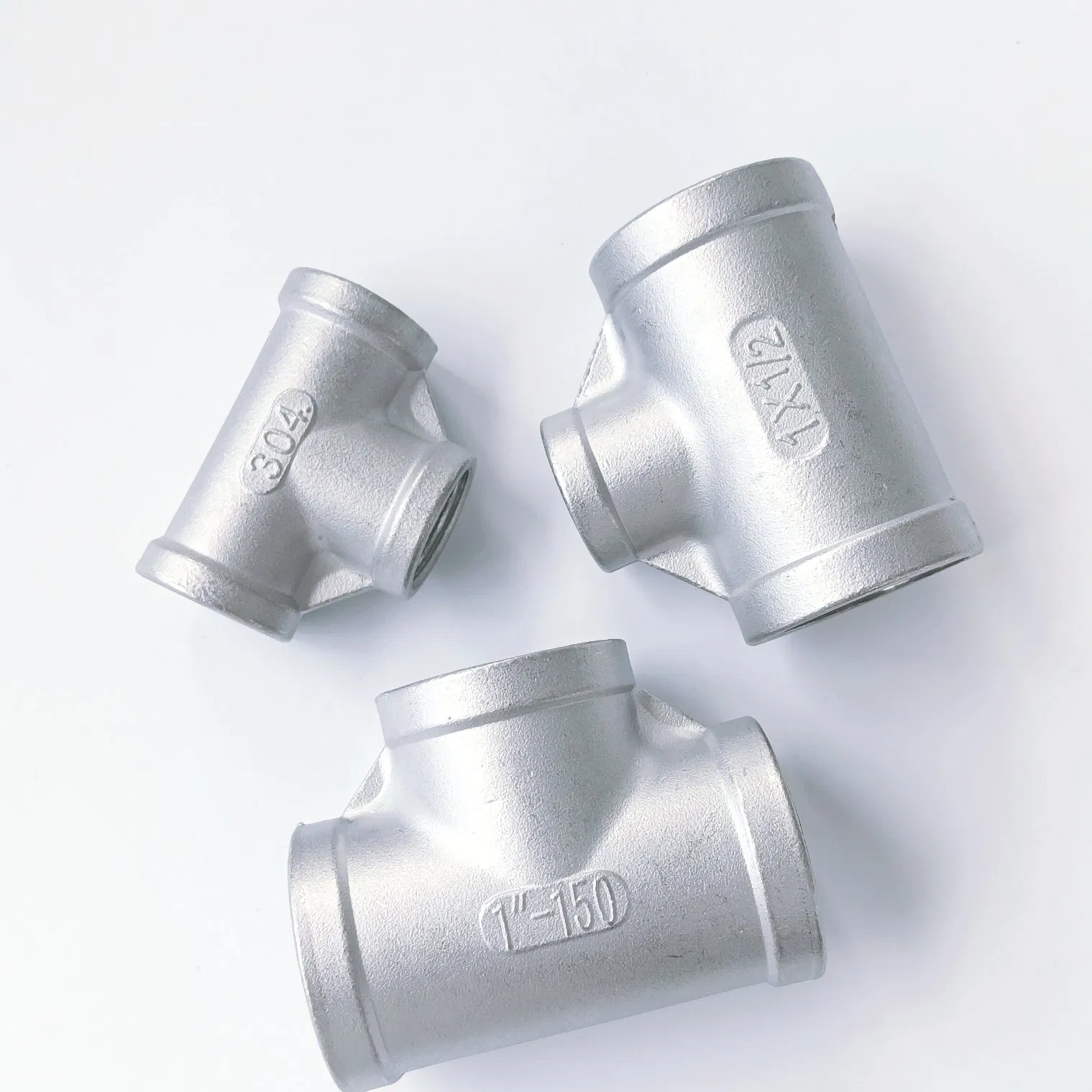 The Manufacturer Has a Strong Sales Momentum for Seamless Three-Way Fittings with Internal Threads
