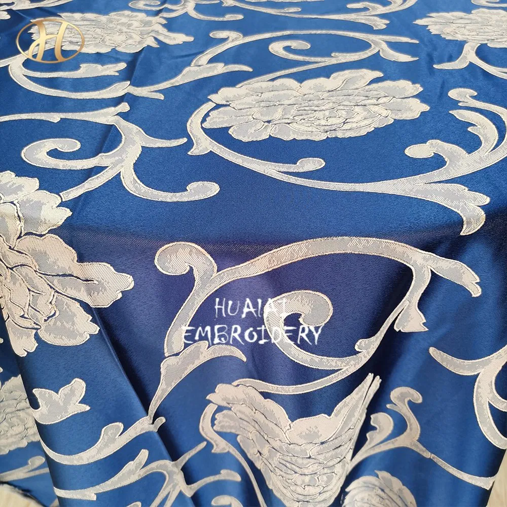 Modern Design Rectangle Royal Blue Jacquard Polyester Table Cover Cloth Napkin for Hotel