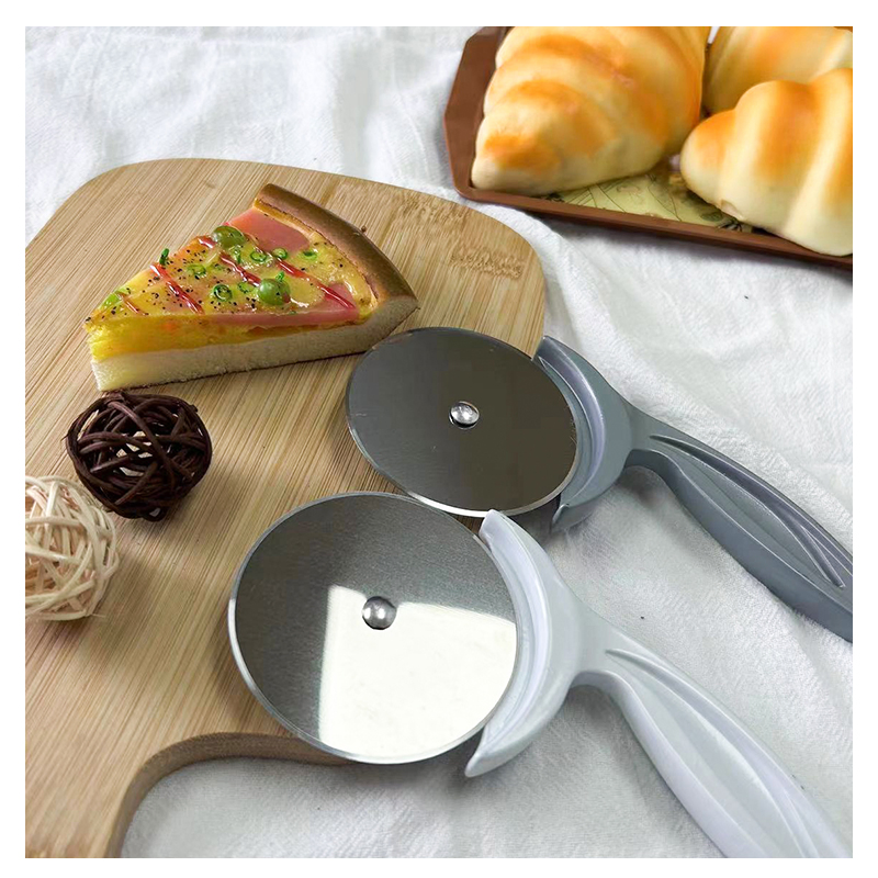 Sturdy Kitchen Tool for Slicing Pizza with Smooth Rotating Action