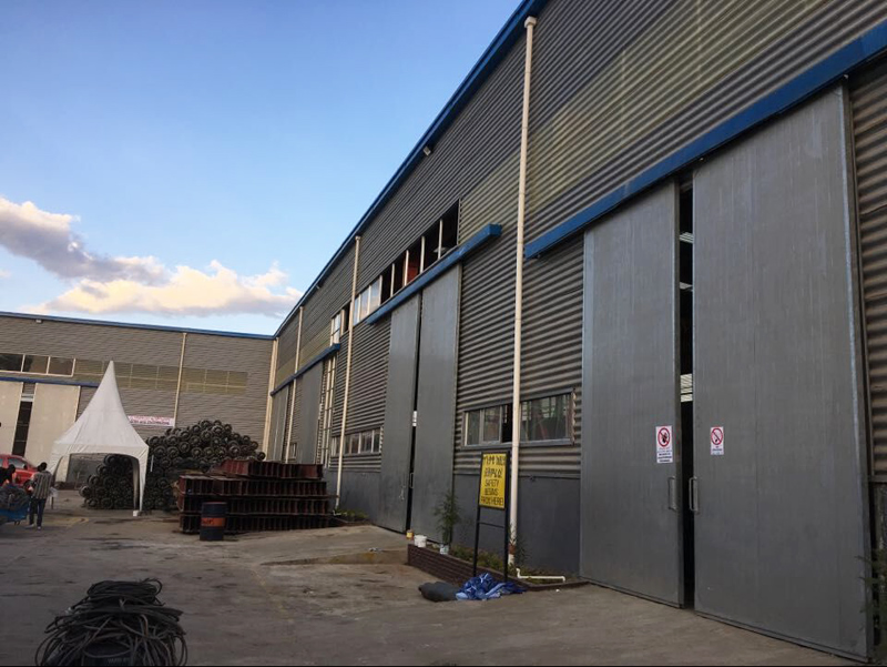 Customized Fast Assembly Light Steel Structure Building Industrial Prefab/Prefabricated Workshop Warehouse