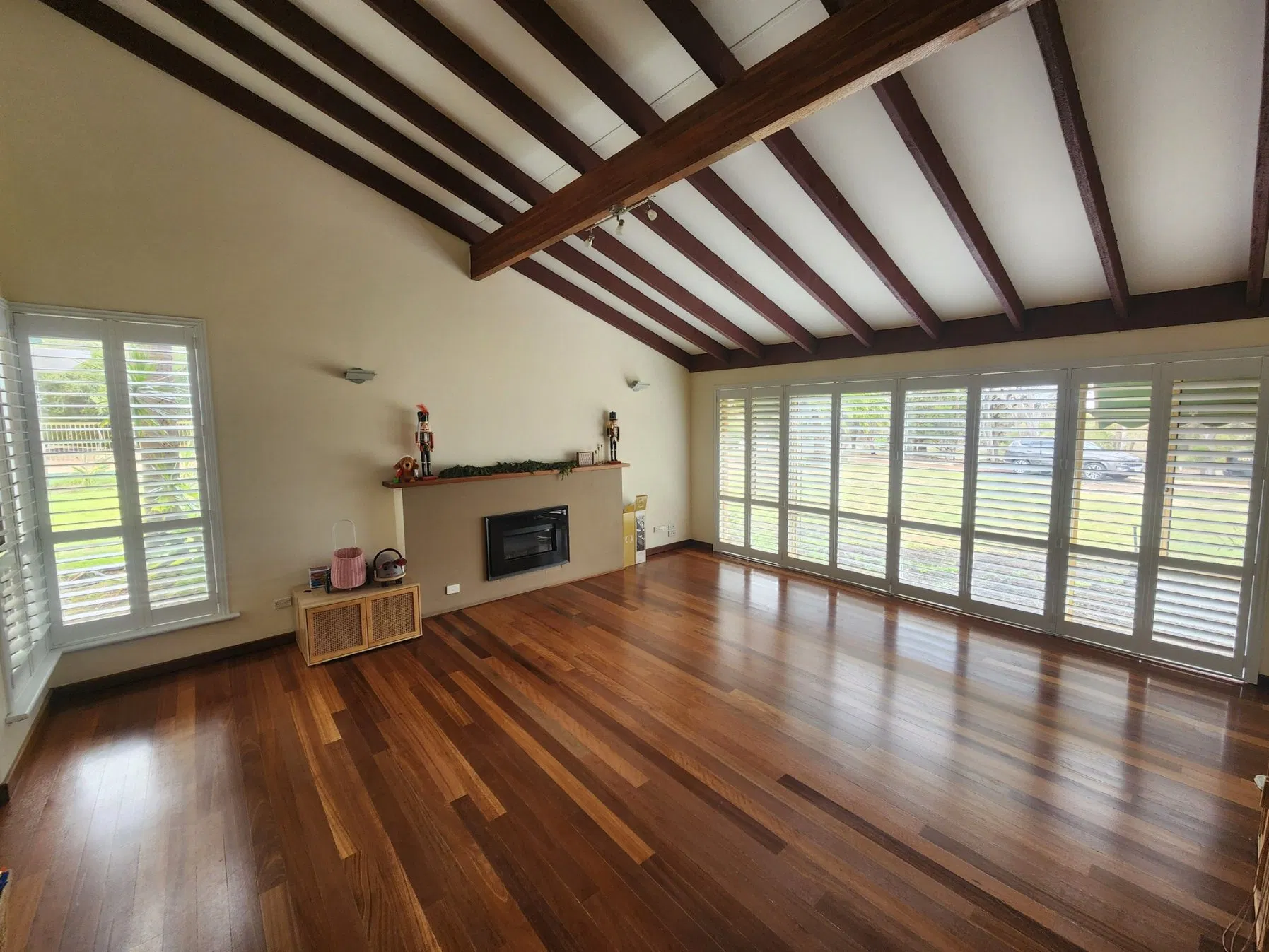 HKD Modern Design Durable Horizontal Opening Plantation Shutters Living Room Bedroom Wooden Glass Residential