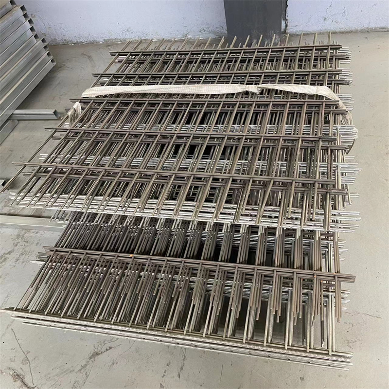 Customized Wholesale 50 X 150mm Galvanized Welded Wire Mesh for Garden Fence