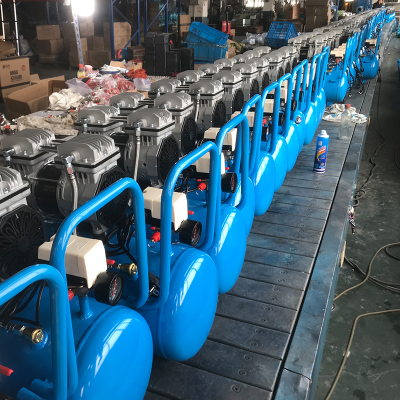 Поршневой воздушный компрессор Luogesen LGS139024, 24л, 1390Вт