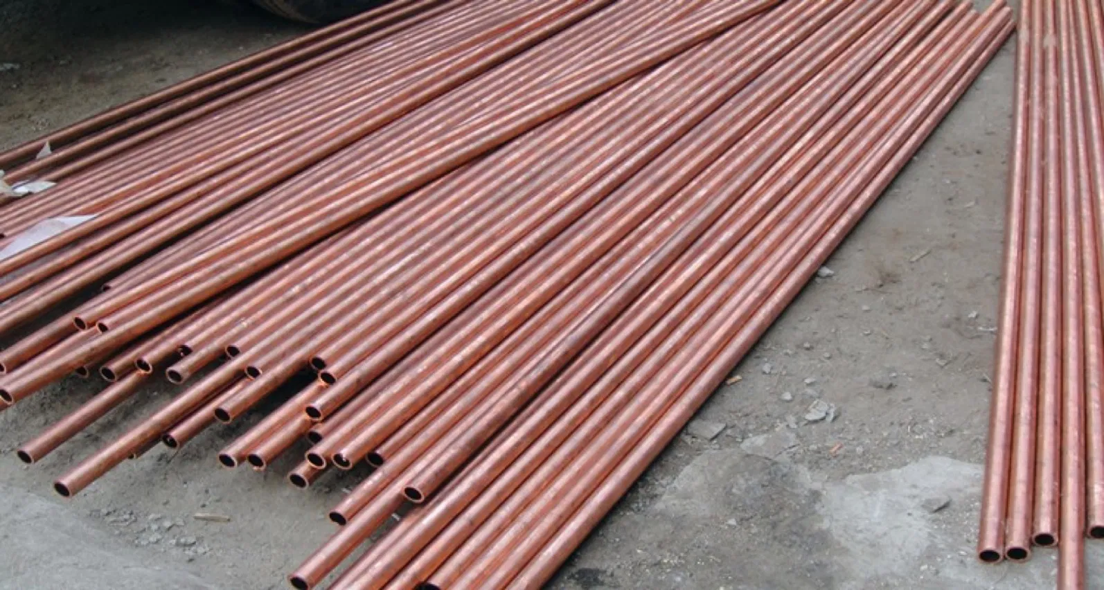 Straight Copper Pipe Hot Working Temperature: 750-830centigrade Wall Thickness: 1mm~220mm (Sch5X~Sch Xxs)