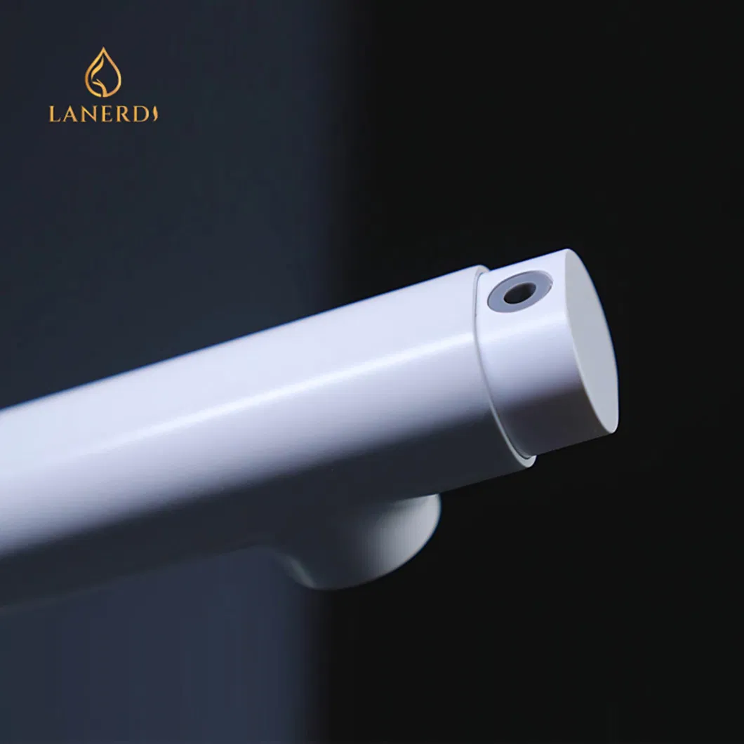 Смеситель для раковины белый вращающийся 360°