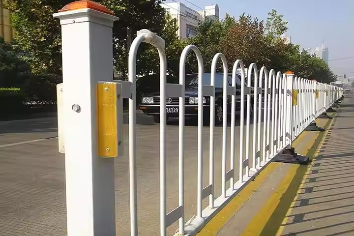 Heavy-Duty Urban Safety Guardrail Fence for City Protection