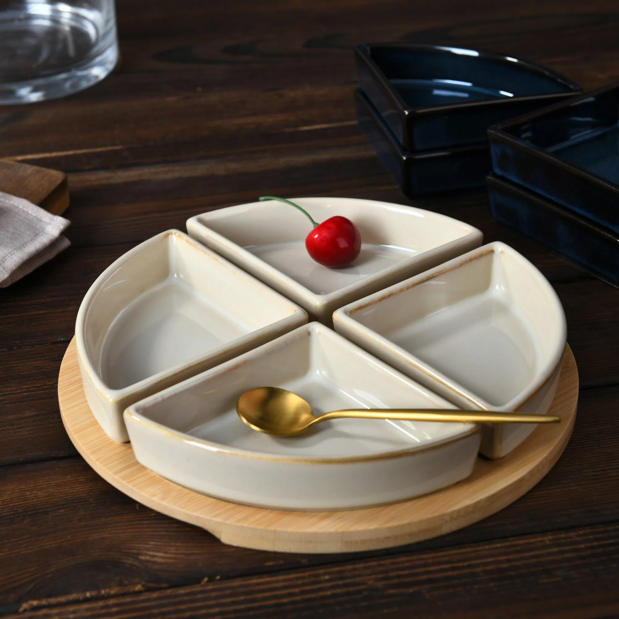 Color Glaze Servingware Porcelain Plates Wholesale Dinner Plate with Bamboo Tray