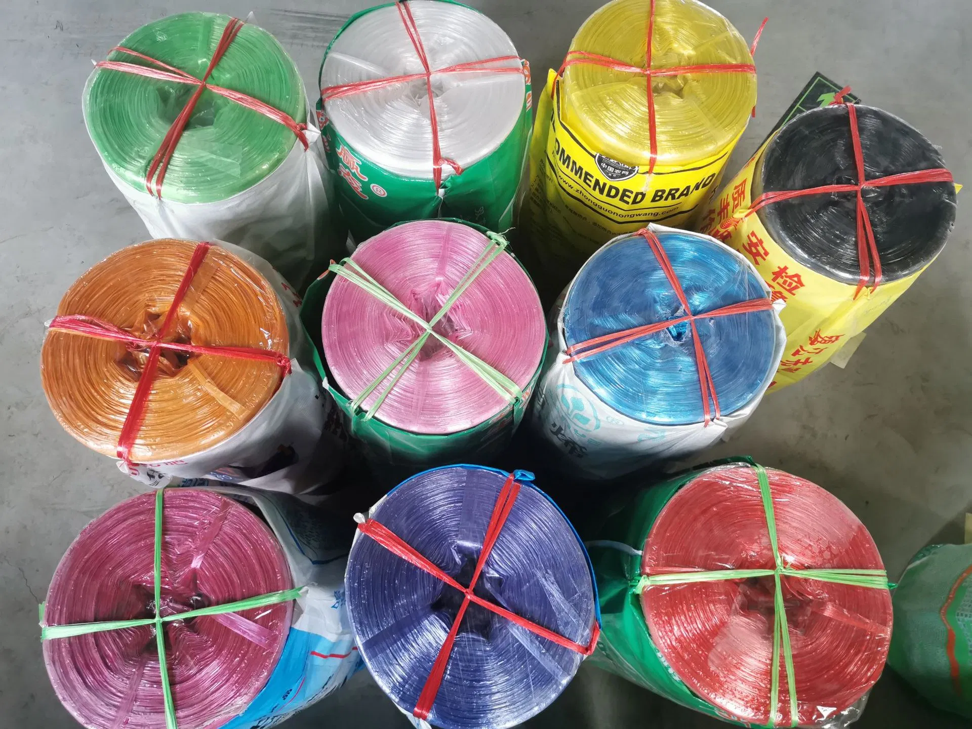 Factory Packing Raffia Rope in China