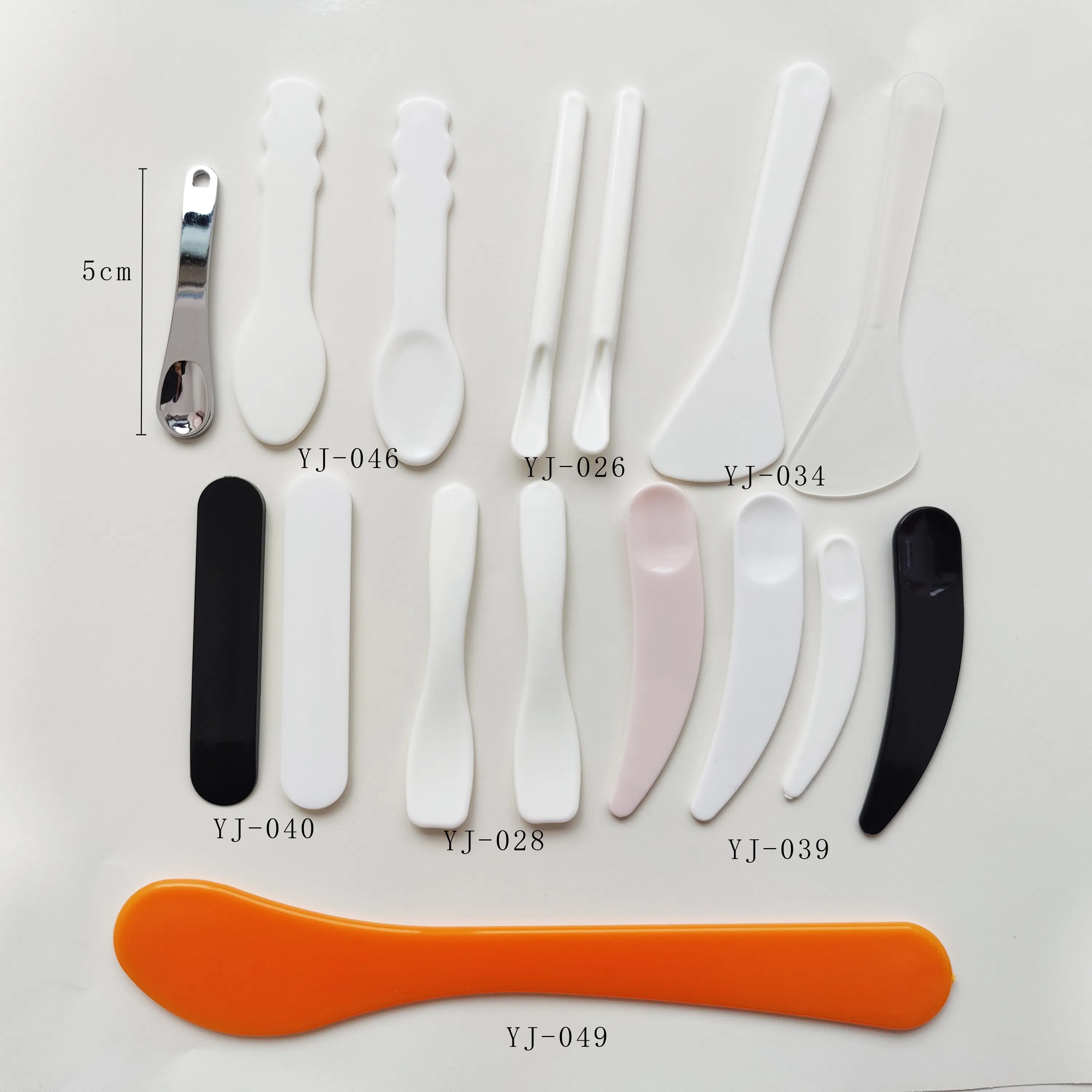 Wholesale Mini Makeup Spatulas - Vibrant Disposable Cream Scoops Colorful Disposable Mini Makeup Spatula for Cream Application