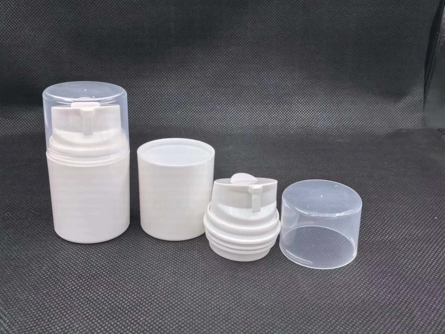 Factory Direct Sales of Plastic Products, PP Vacuum Bottle