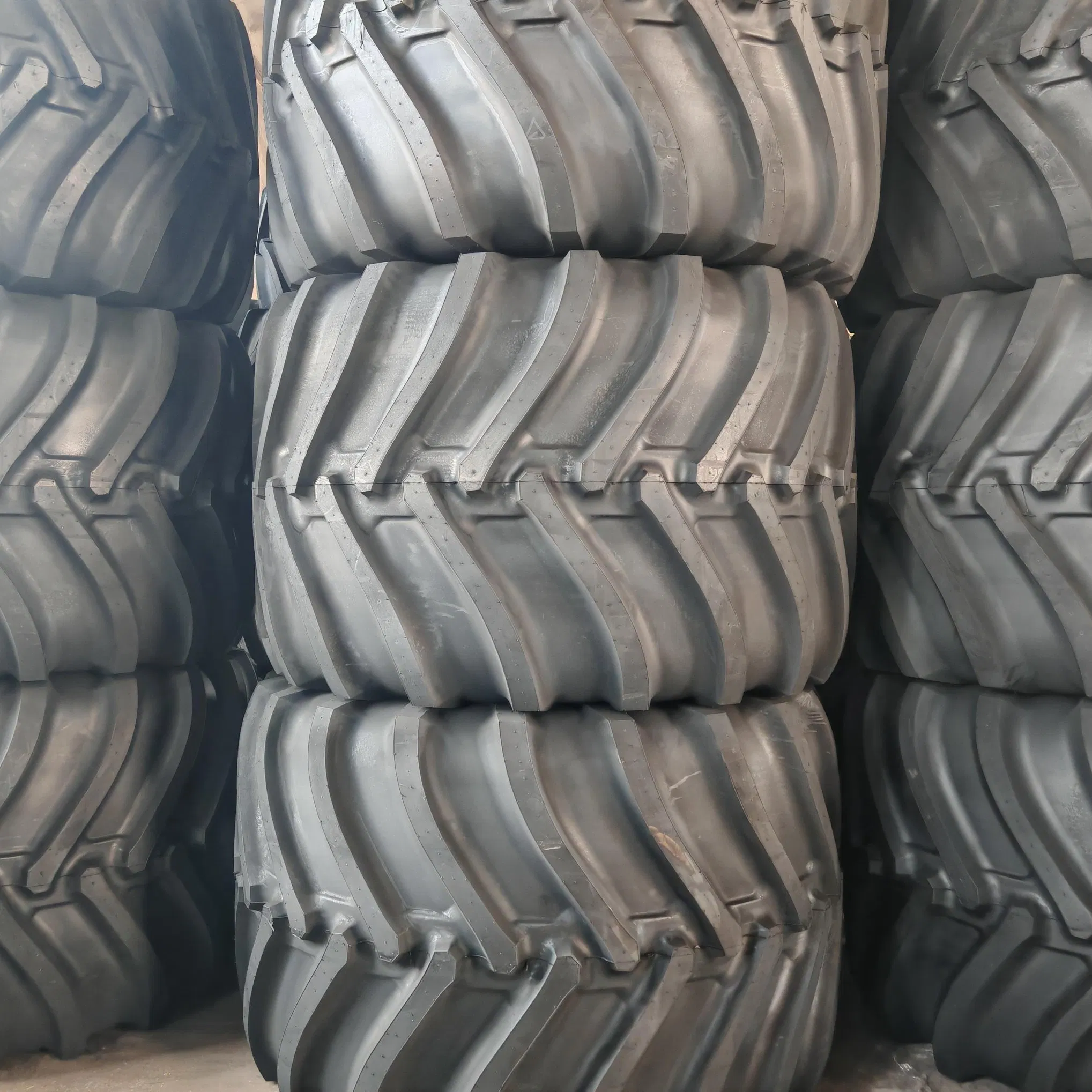 Шина тракторная Terra Farm 1000/50 R25 66X43.00-25 с диском 25-36.00