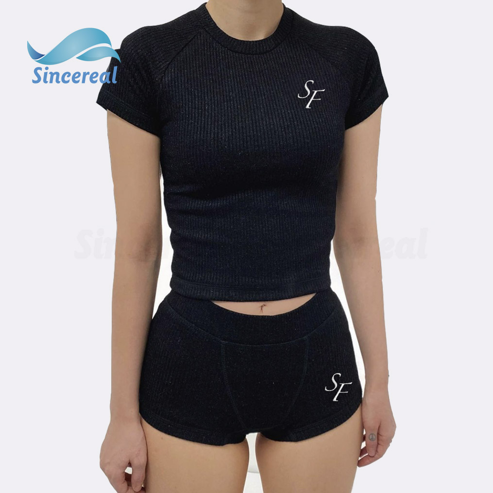 Костюм спортивный женский с вышивкой и логотипом