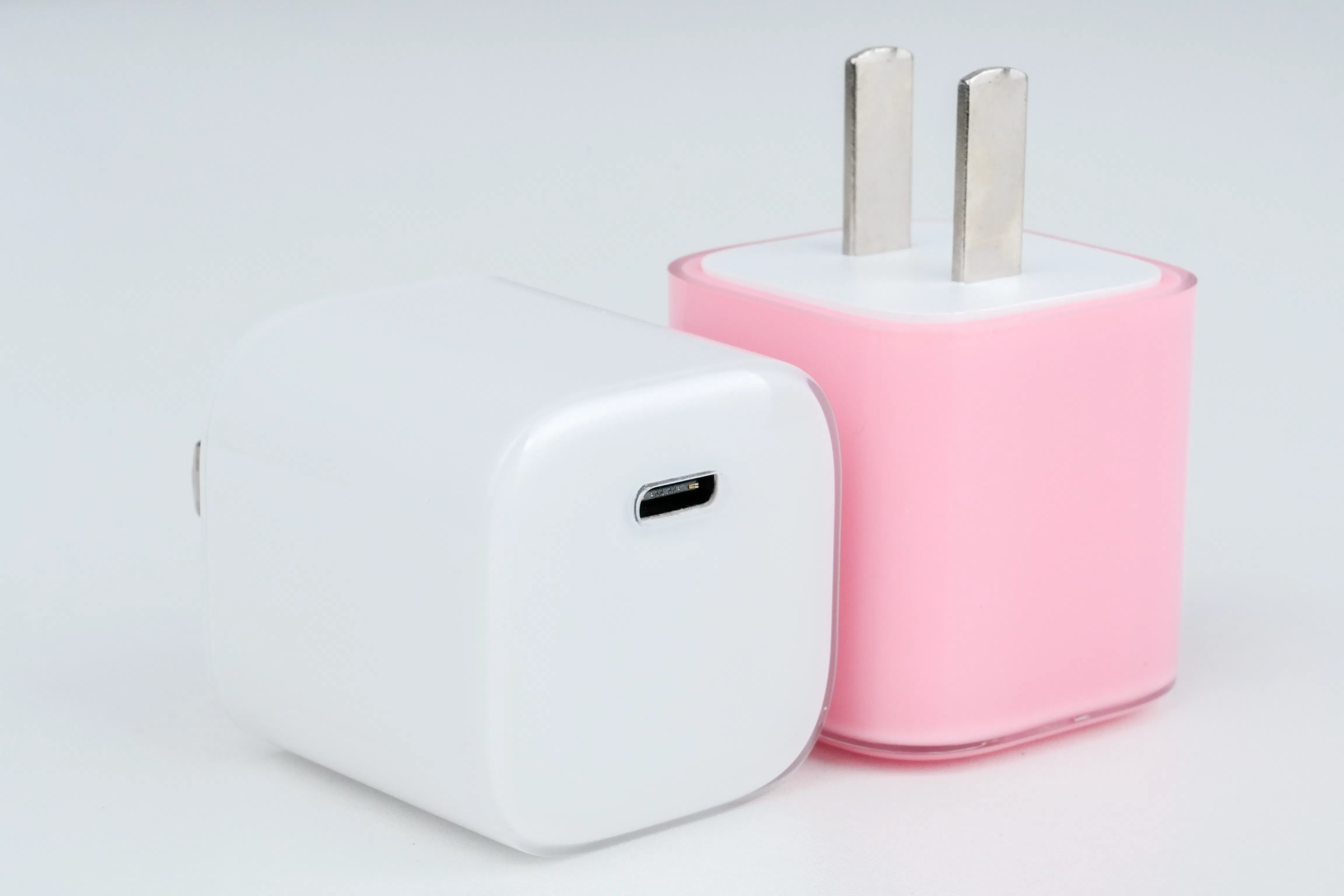 GaN-зарядка 35W с портом USB-C для телефонов