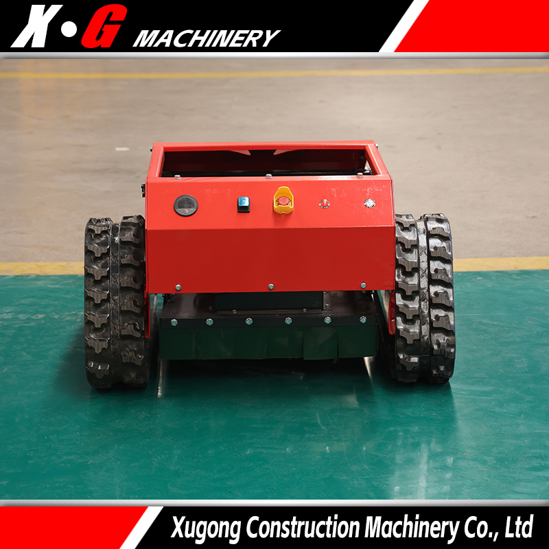 Радиоуправляемая газонокосилка для гольф-полей