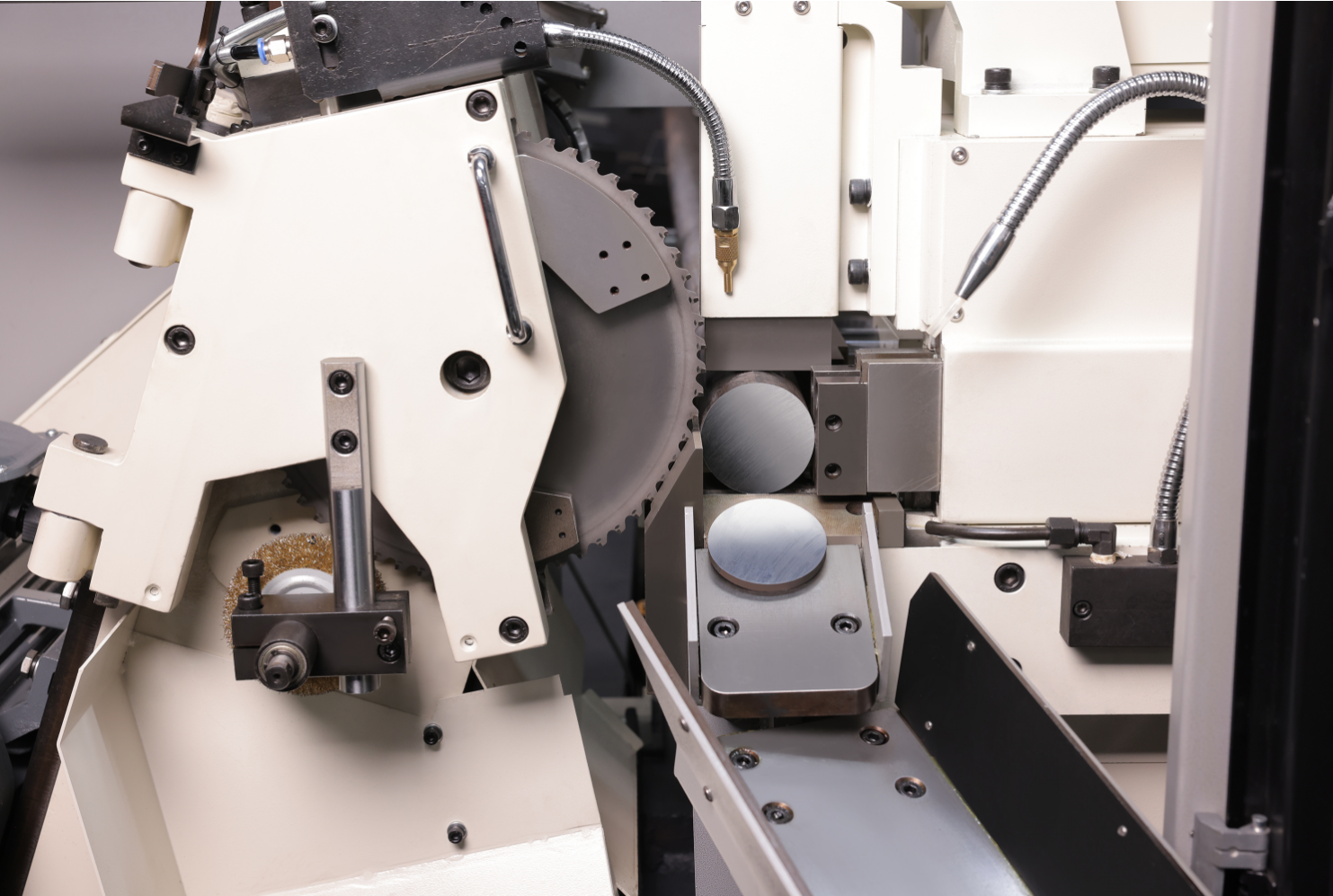 Ленточная пила автоматическая гидромеханическая CE