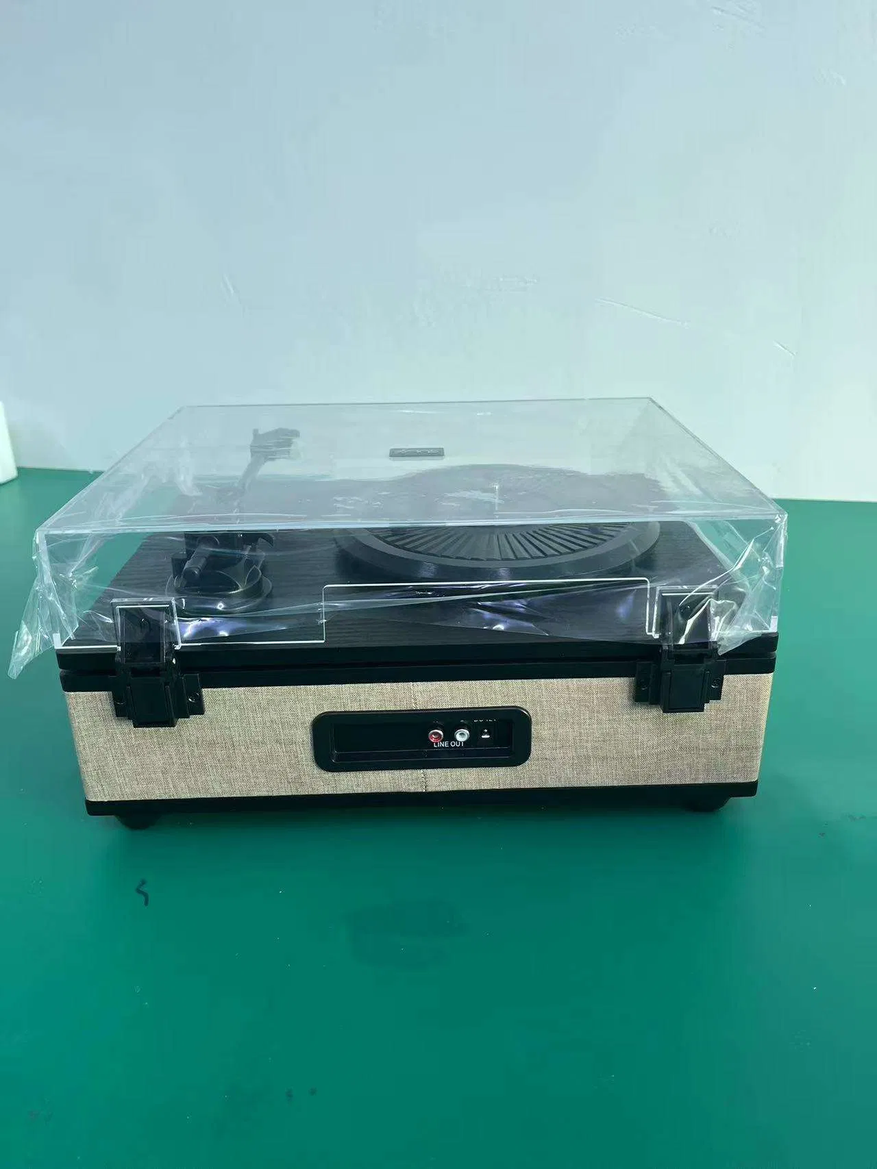 Ретро-проигрыватель винила с LED-подсветкой