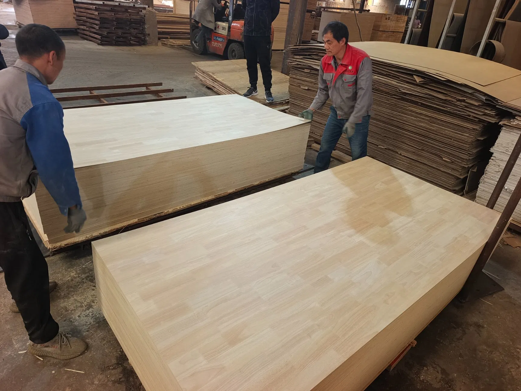 High-Quality Rubber Wood Plywood Designed for Wooden Furniture