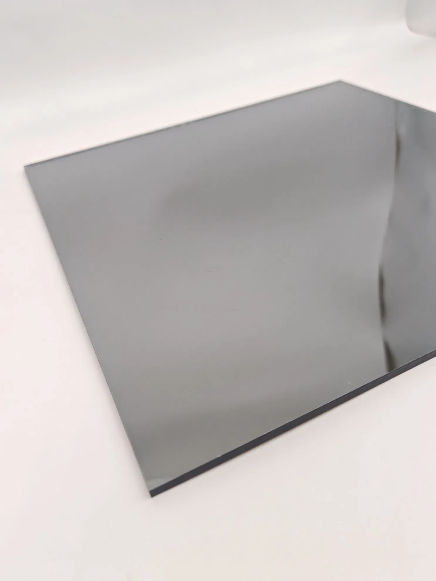 Elegant Mirror Decor Elements for High-End Bathroom Styles