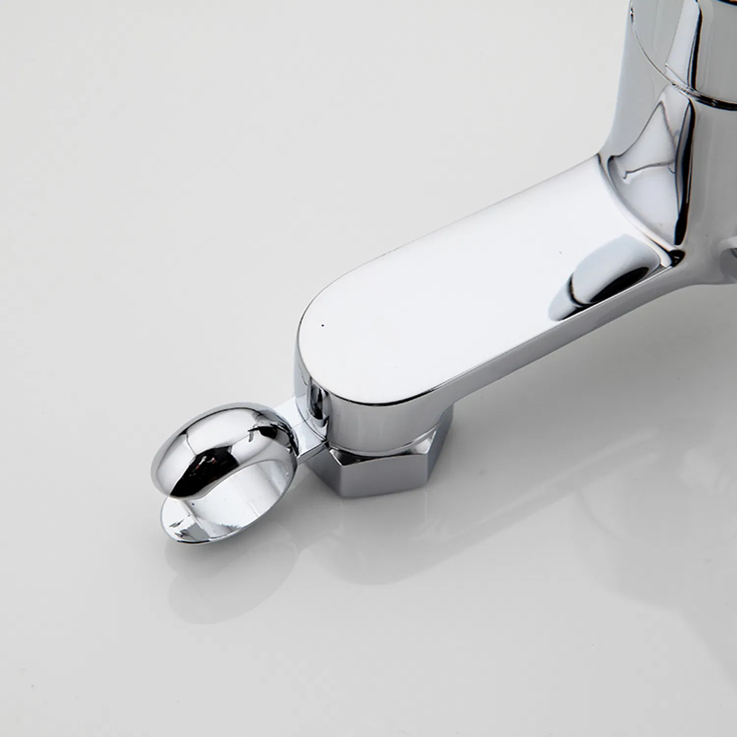 Смеситель для биде с душевой лейкой Shattaf (BM-6006)