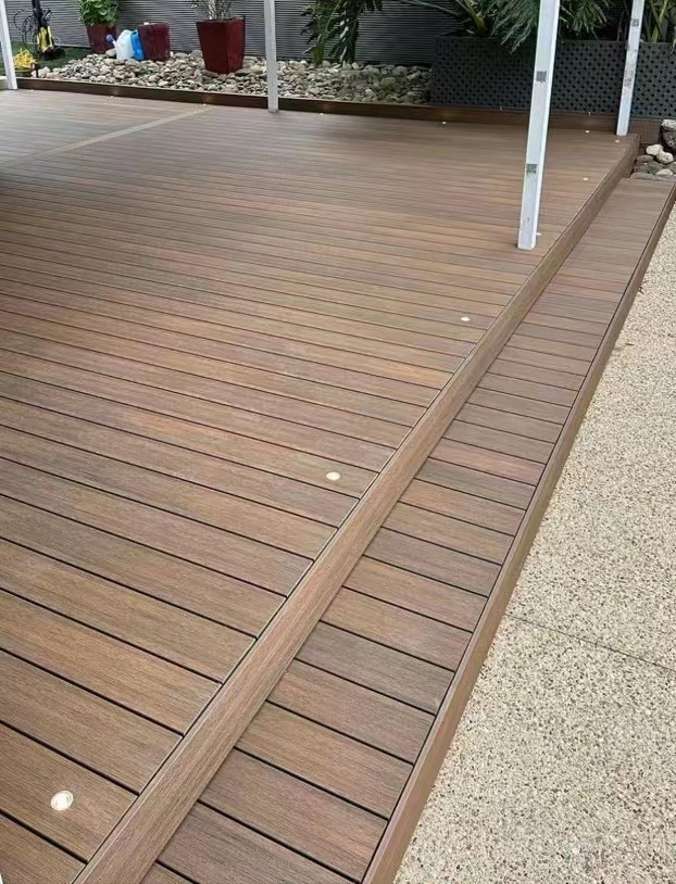 Exterior Terrace Wood Texture WPC Flooring Wood Plastic Composite Hollow Decking