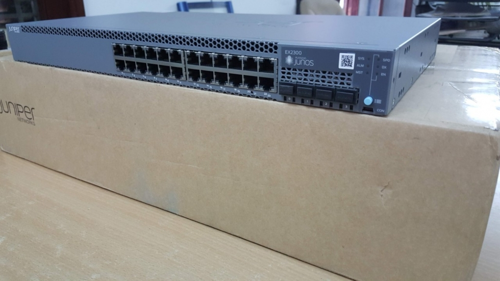 Networks Ex2300-24p 24-Port Poe+ Ethernet Switch with 4 SFP/SFP+ Uplink Ports