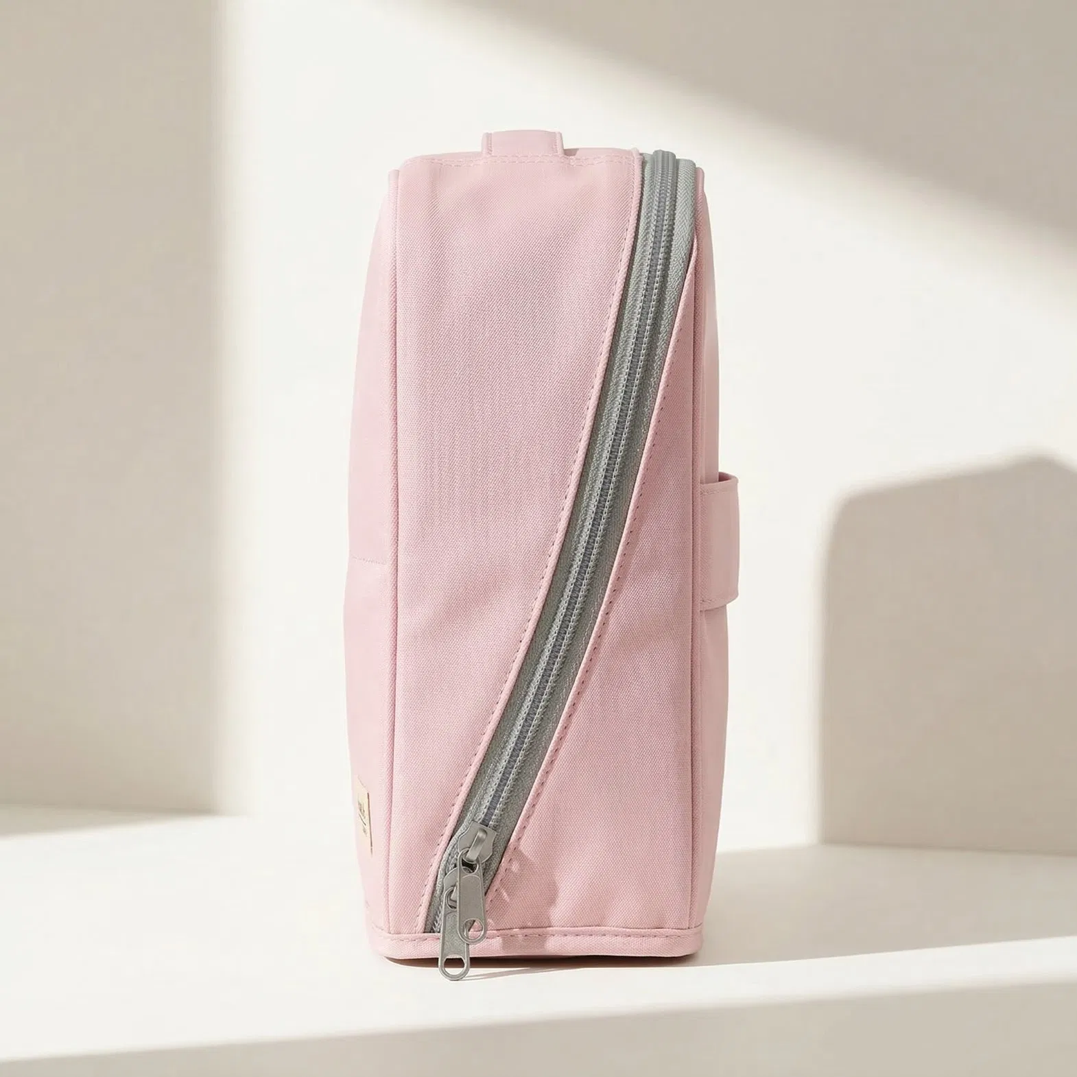 Magnetic Makeup Bag, Large Capacity Vertical Cosmetic Organizer with Wide Opening, Desktop Storage Bag for Office, Pen Case, Cosmetic and Stationery Holder